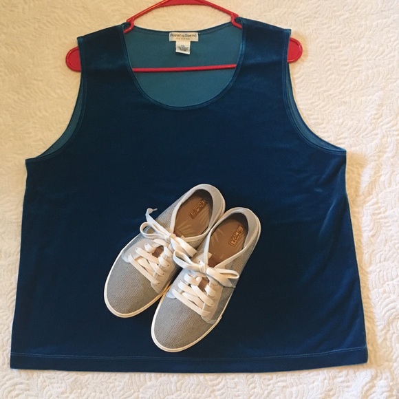 ✨Stunning✨Velvet Peacock Blue Tank Top💙Petite XL - Picture 2 of 8